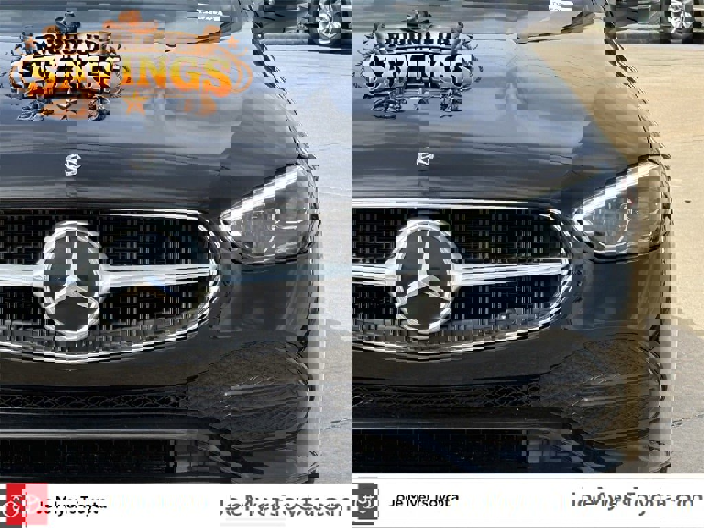 Used 2022 Mercedes-Benz C 300 Sedan image 4