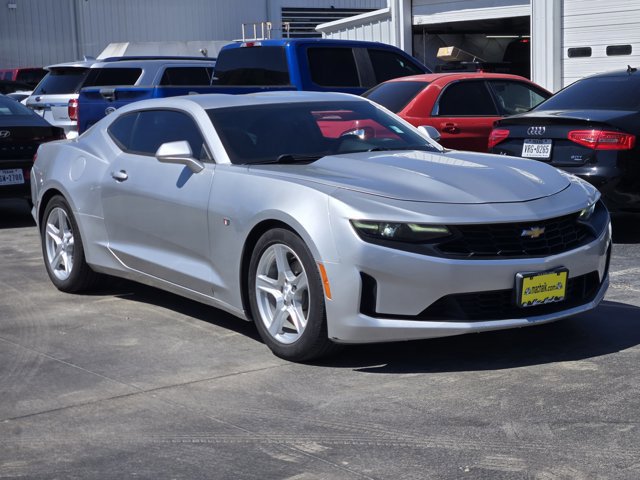 Used 2019 Chevrolet Camaro LT image 3