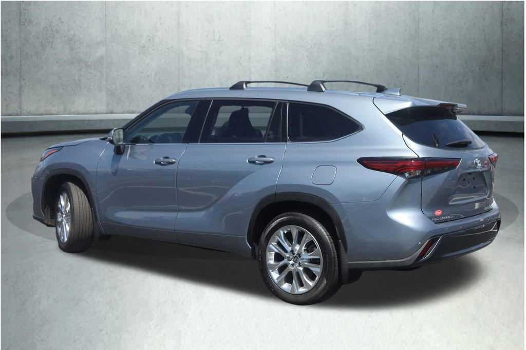 Used 2023 Toyota Highlander Limited AWD/4WD image 17