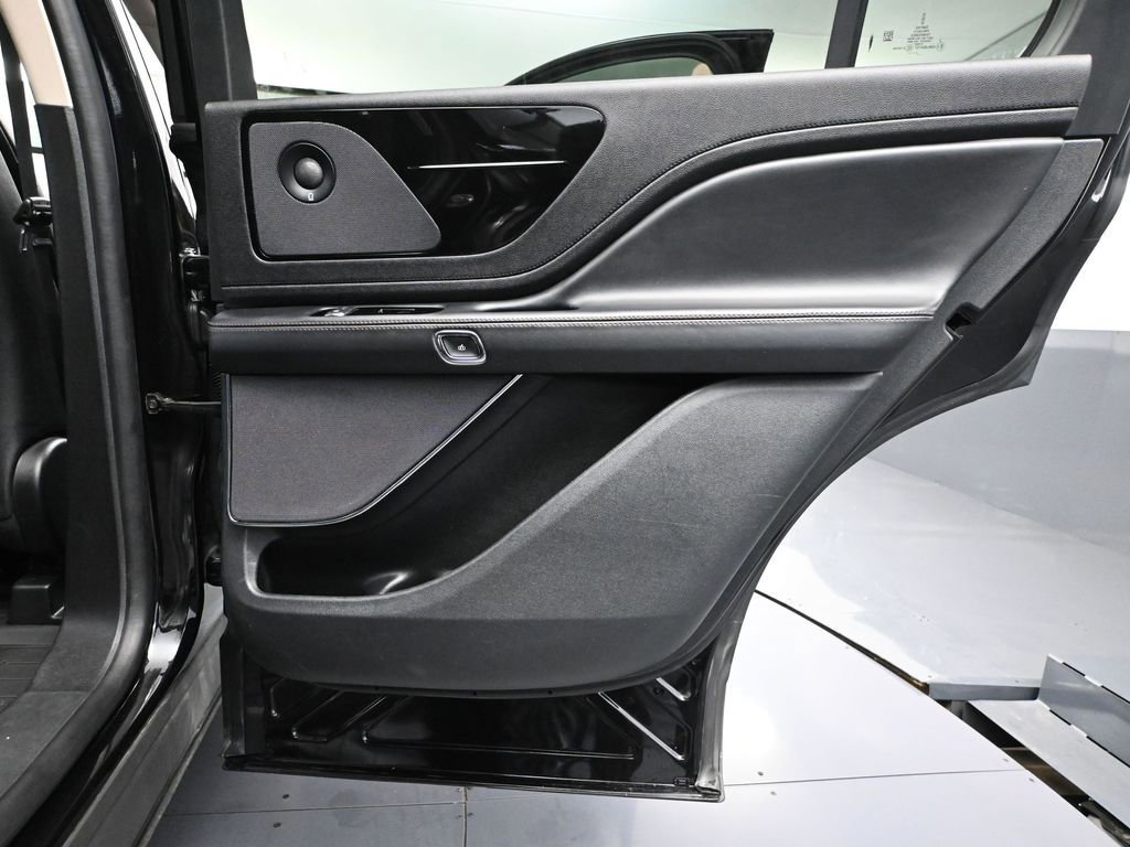Used 2023 Lincoln Aviator Reserve w/ Class IV Trailer Tow Package image 47