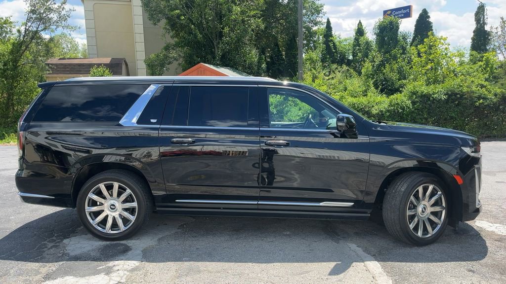 Used 2024 Cadillac Escalade ESV Premium Luxury Platinum AWD/4WD image 8