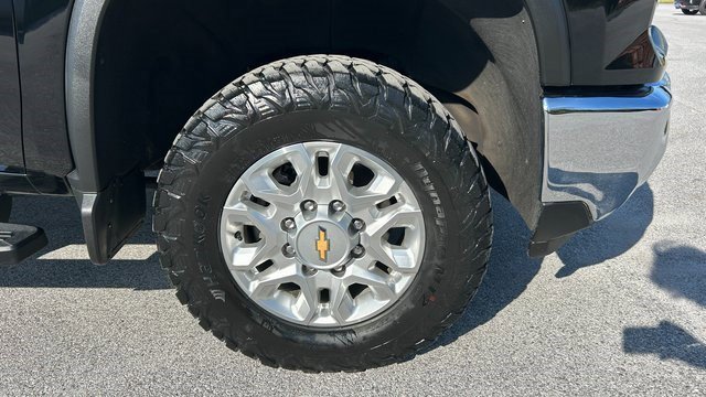 Certified 2024 Chevrolet Silverado 2500 LT w/ Convenience Package image 12