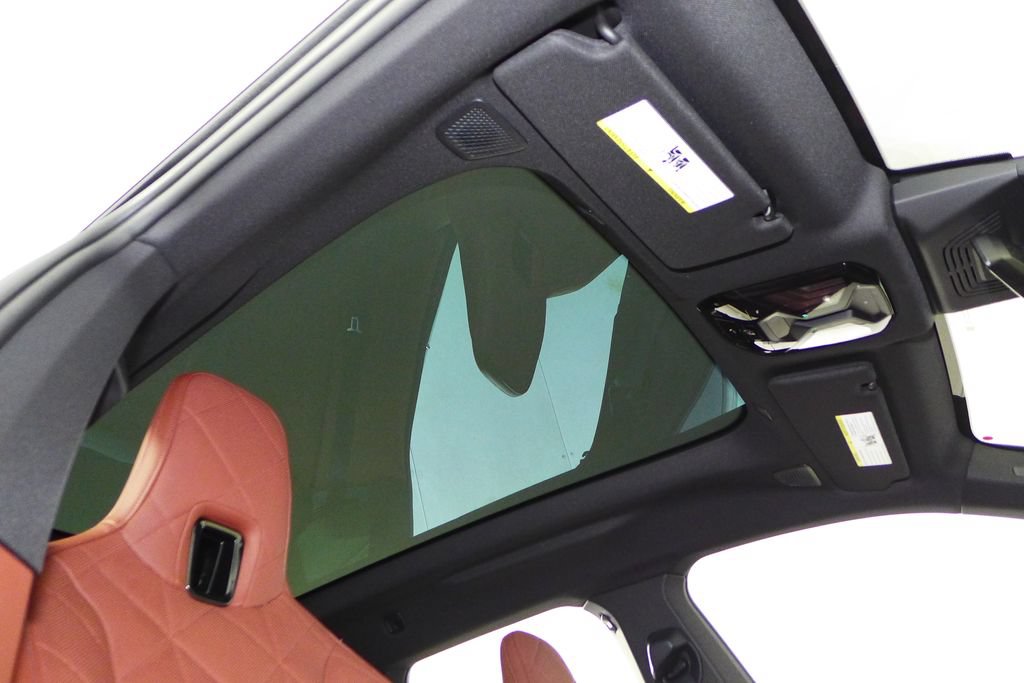 Used 2025 BMW iX M60 AWD/4WD image 17