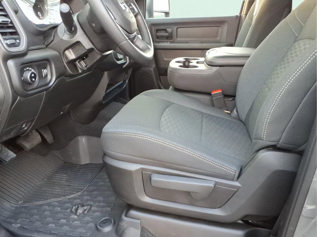 New 2026 RAM 3500 Tradesman image 16