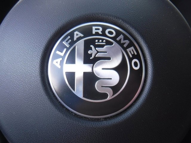 Used 2024 Alfa Romeo Stelvio Veloce image 47