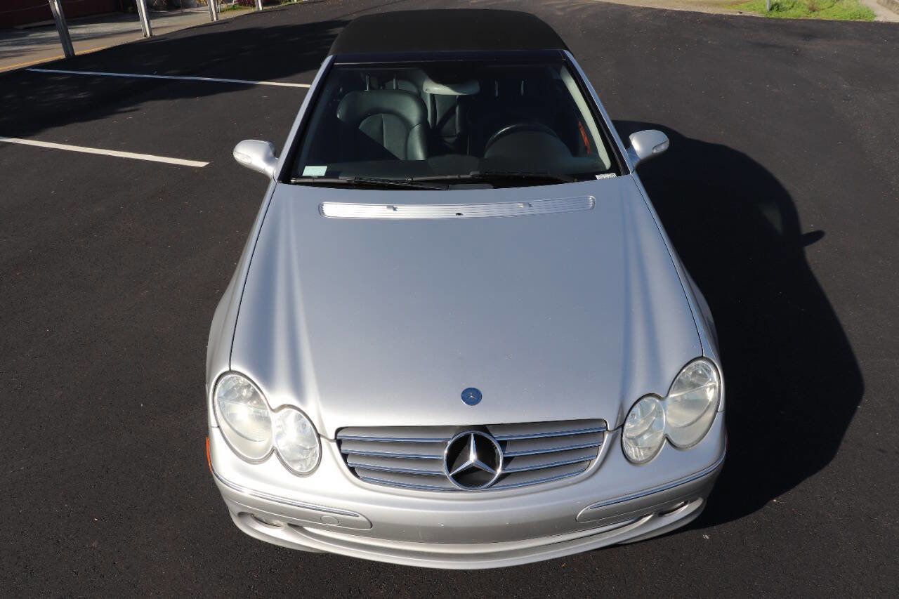 Used 2005 Mercedes-Benz CLK 320 Cabriolet image 11