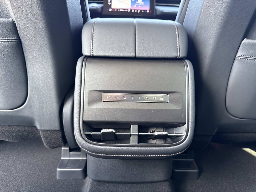 New 2026 Lincoln Nautilus Premier AWD/4WD image 16