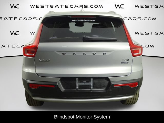 Used 2025 Volvo XC40 B5 Core AWD/4WD image 7