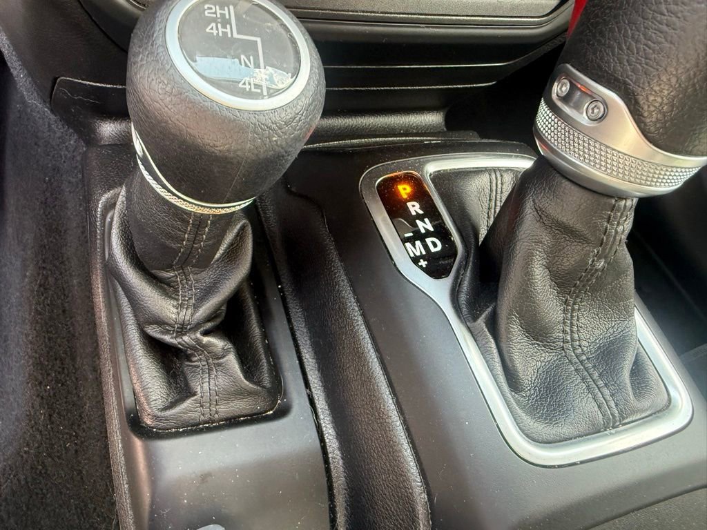 Used 2019 Jeep Wrangler Unlimited Sport S AWD/4WD image 22