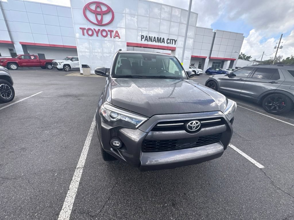 Used 2022 Toyota 4Runner SR5 RWD image 11