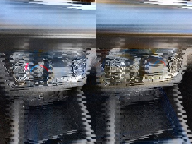 Used 2022 Mitsubishi Outlander SE image 22