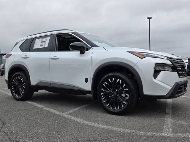 New 2026 Nissan Rogue Dark Armor FWD image 4