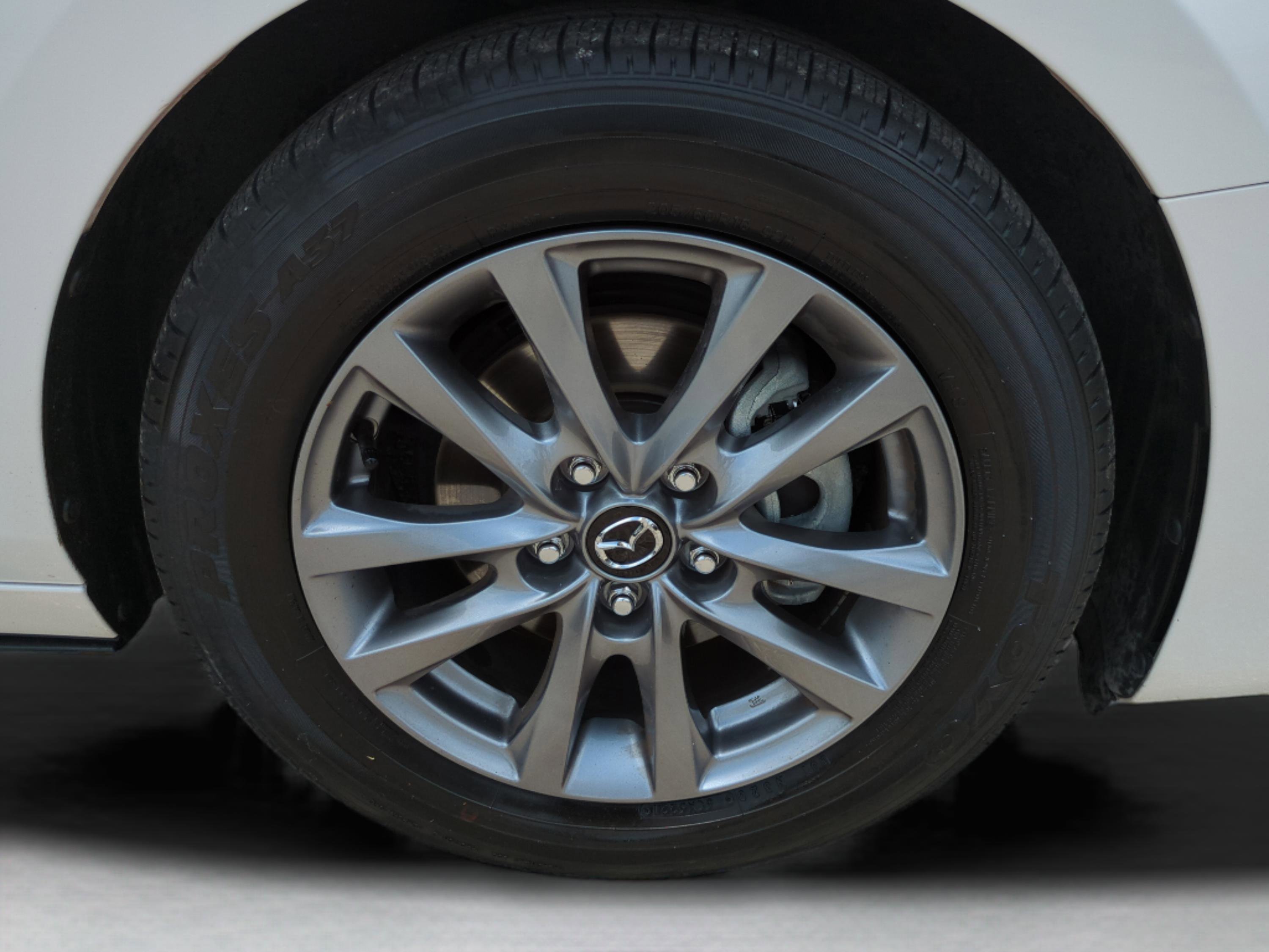 Used 2024 MAZDA MAZDA3 s FWD image 10
