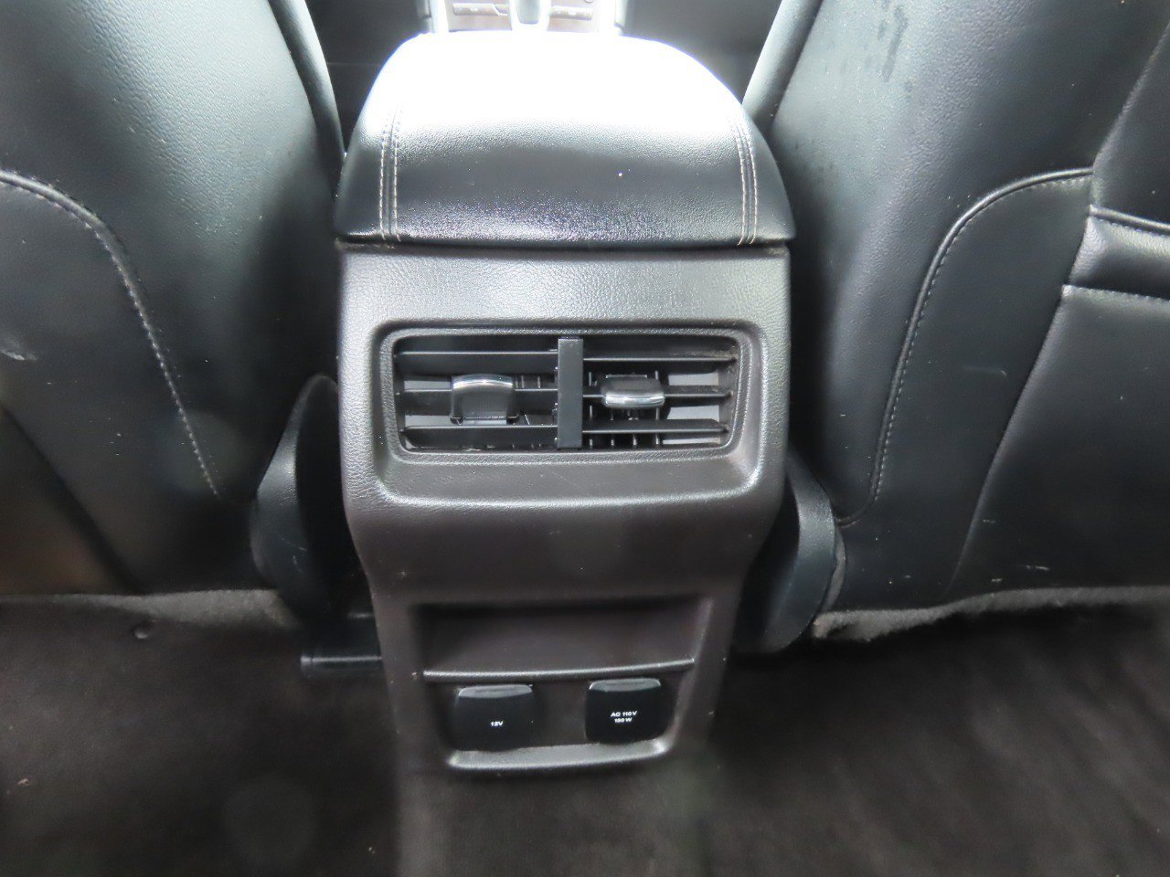 Used 2017 Ford Edge Titanium w/ Technology Package FWD image 22