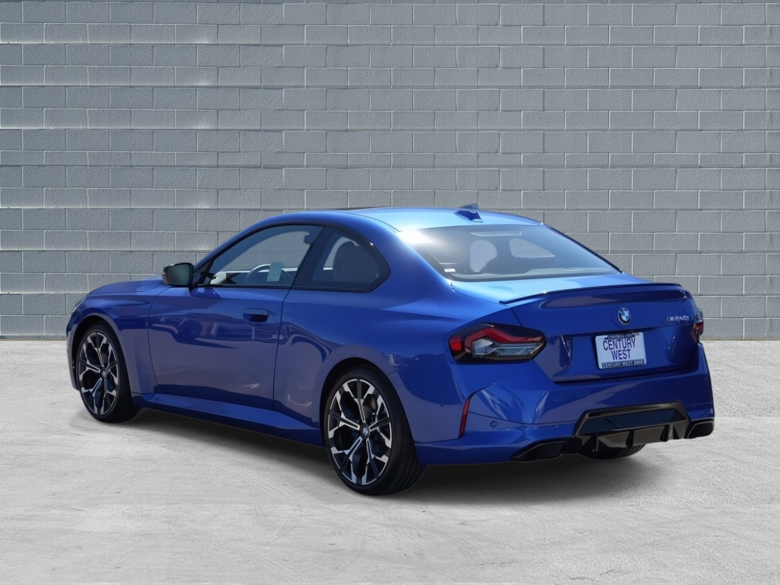 Used 2025 BMW M240i Coupe image 3