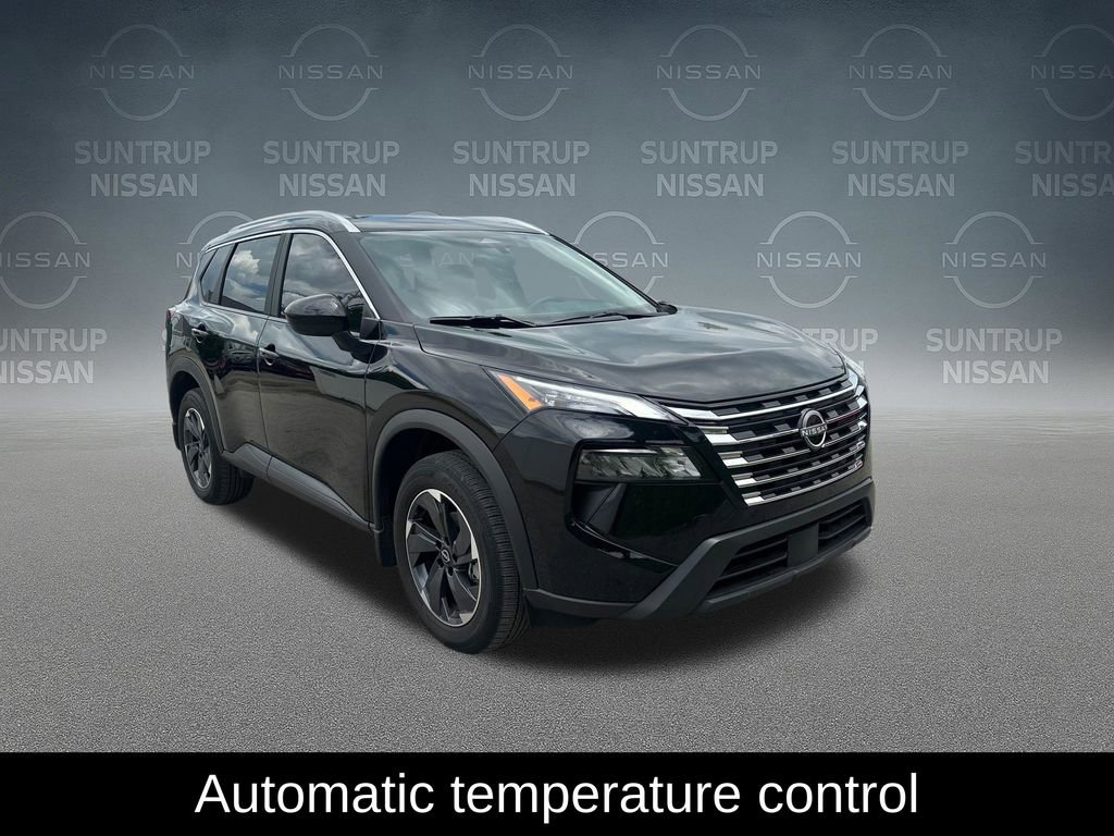 Used 2025 Nissan Rogue SV w/ SV Premium Package FWD image 10