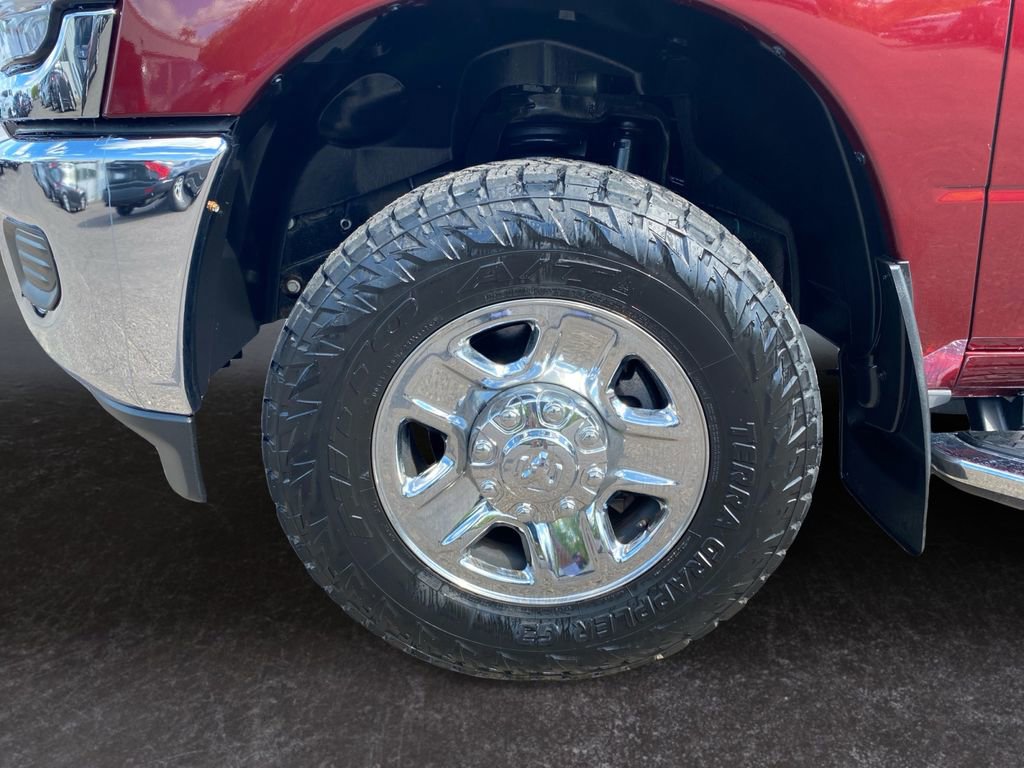 Used 2023 RAM 2500 Tradesman w/ Chrome Appearance Group AWD/4WD image 9