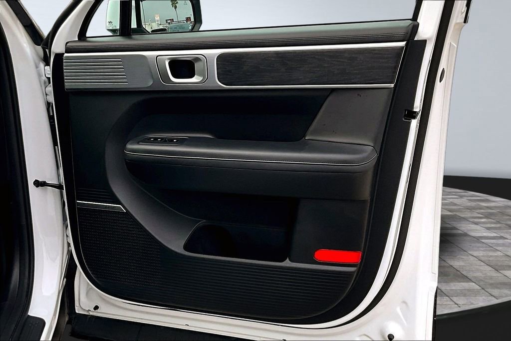 Used 2025 Hyundai Santa Fe Limited image 29