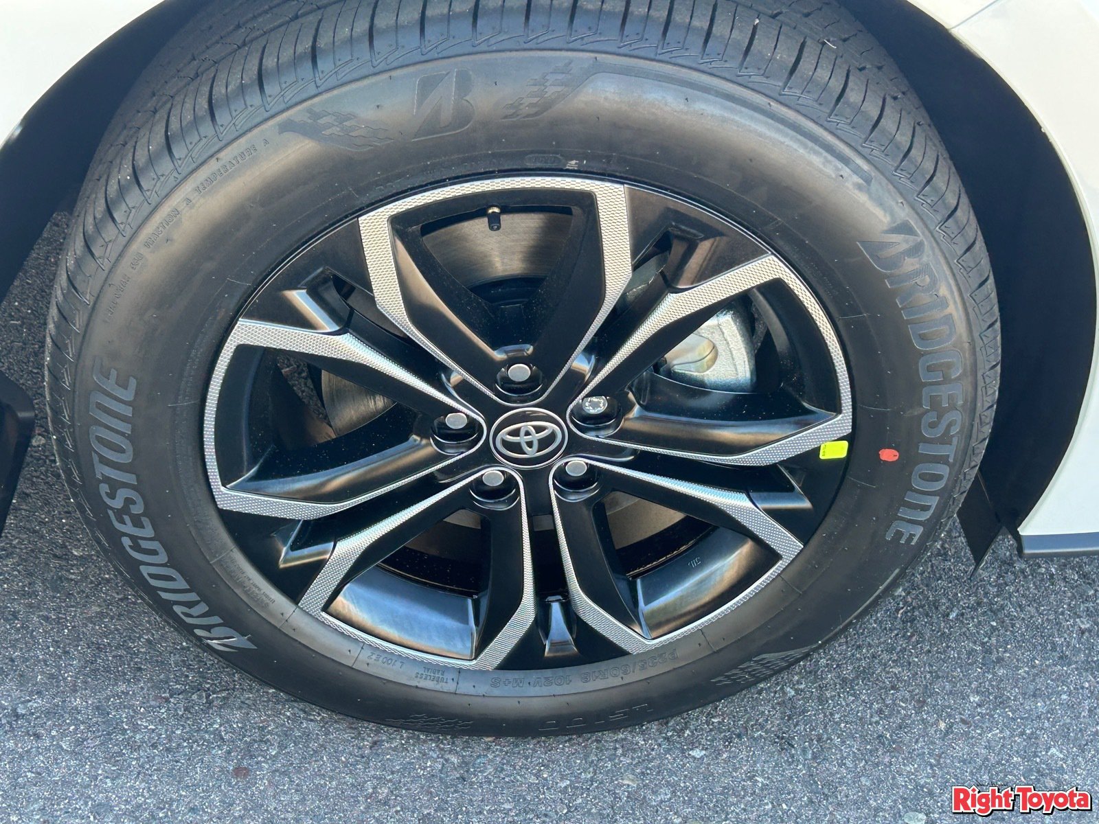 New 2026 Toyota Sienna Platinum AWD/4WD image 11