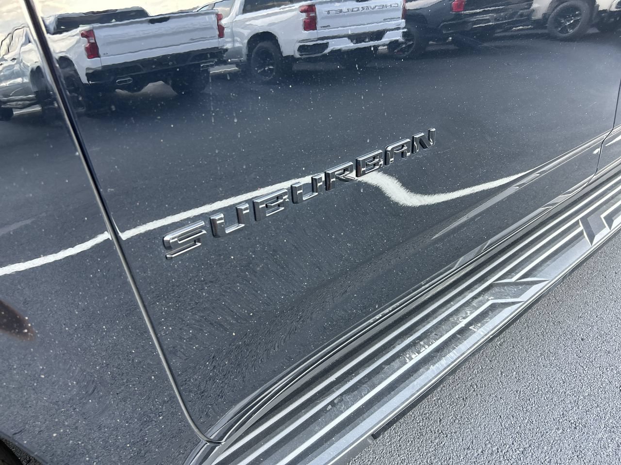 Used 2024 Chevrolet Suburban RST w/ Luxury Package AWD/4WD image 12