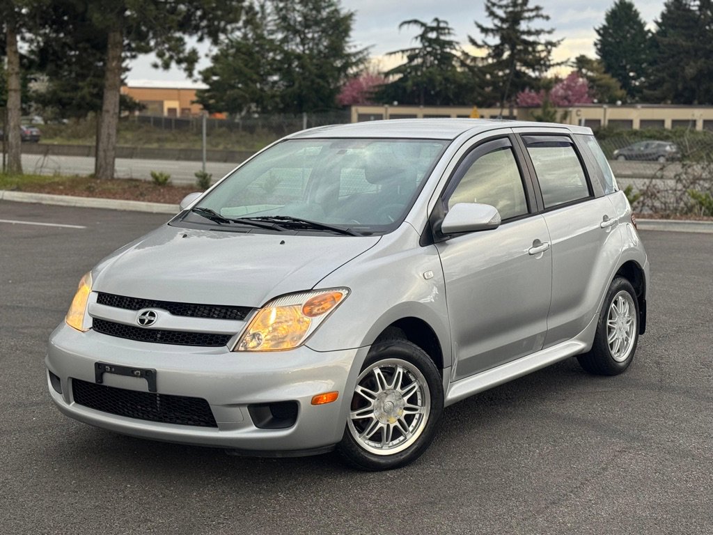 Used 2006 Scion xA FWD image 1