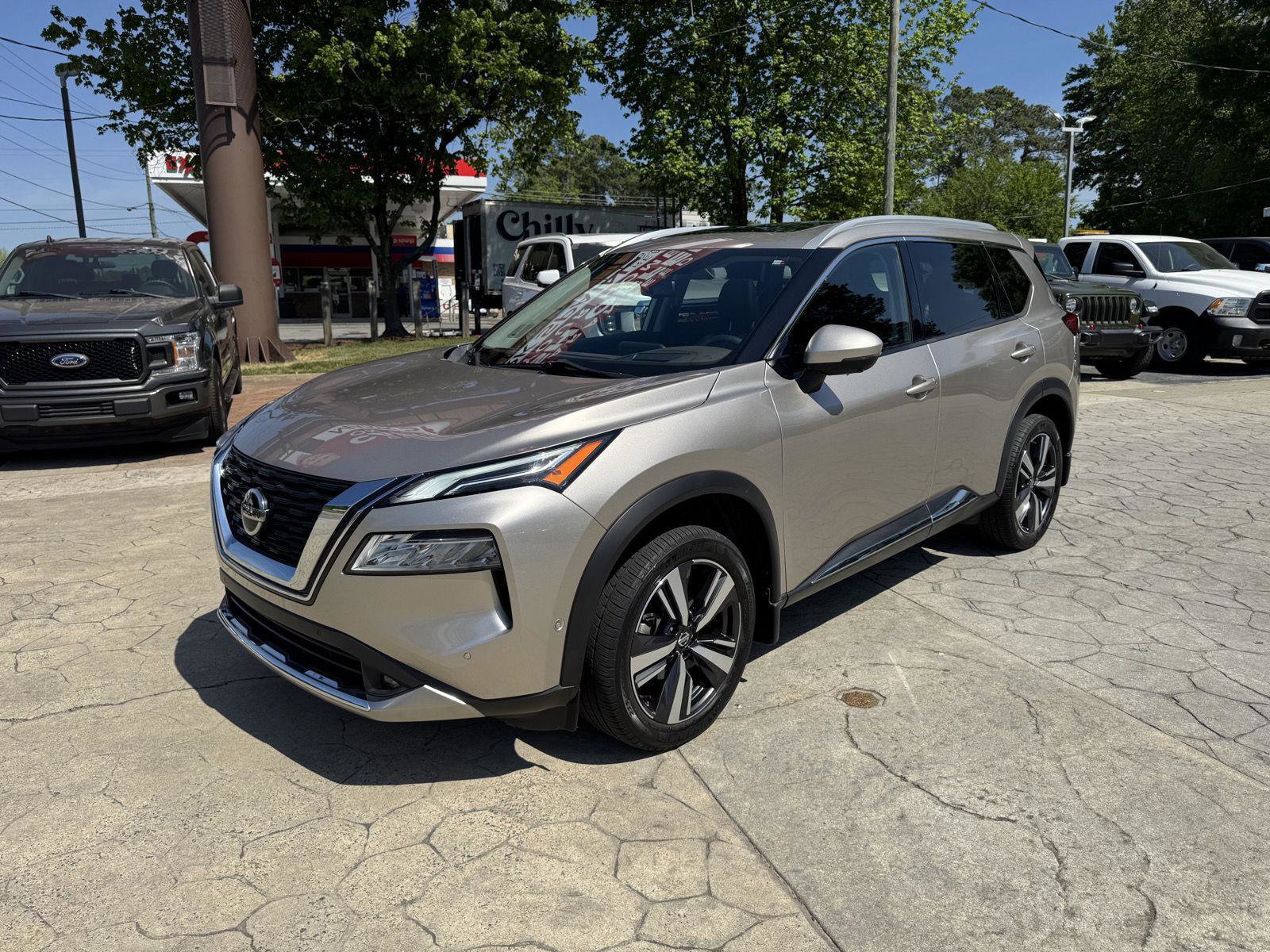 Used 2021 Nissan Rogue Platinum image 9