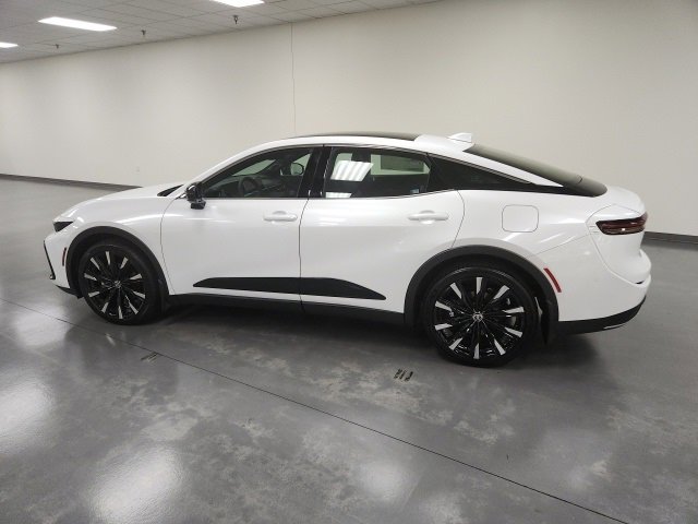 New 2026 Toyota Crown Platinum image 3