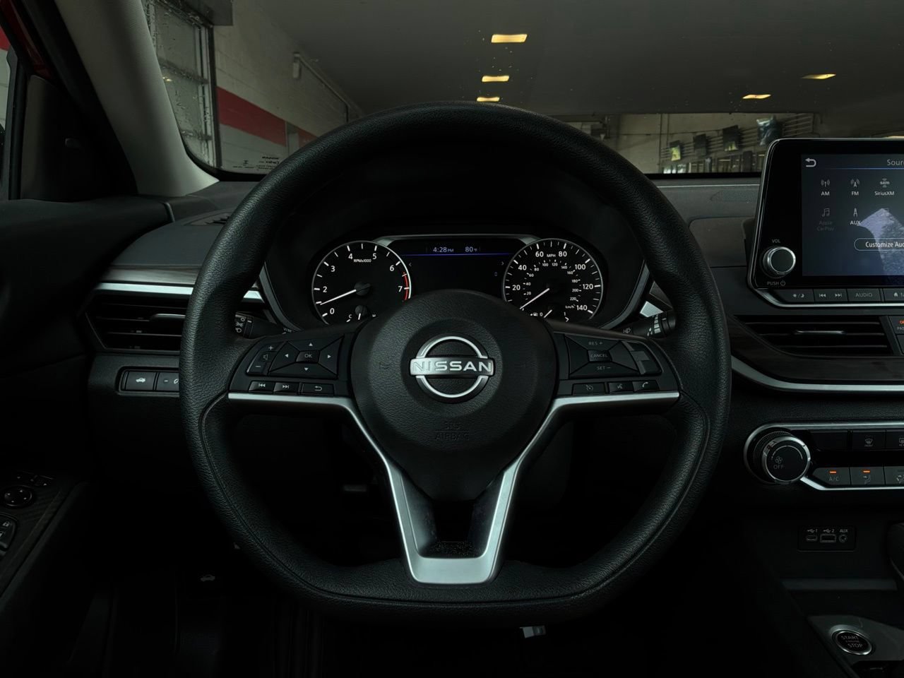 Used 2025 Nissan Altima 2.5 SV FWD image 31