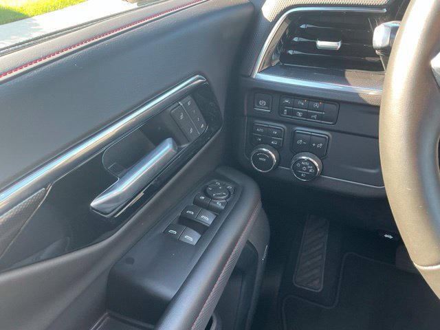 Used 2025 Chevrolet Tahoe RST w/ Comfort Package AWD/4WD image 25