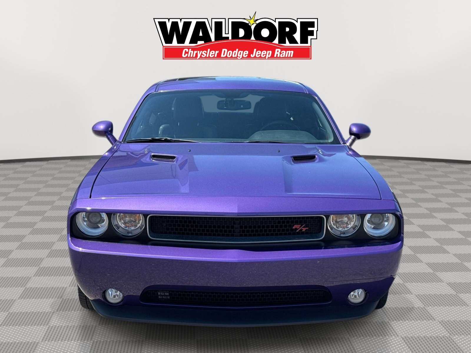 Used 2014 Dodge Challenger R/T RWD image 2