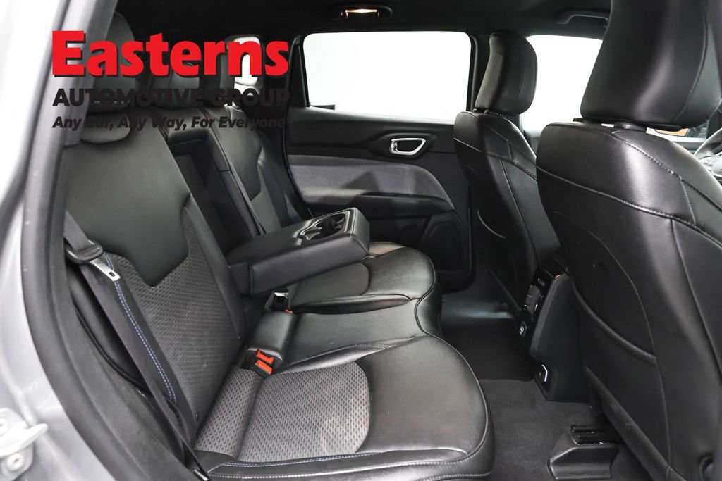 Used 2024 Jeep Compass Latitude AWD/4WD image 21