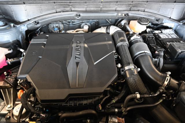 Used 2025 Hyundai Santa Fe SEL image 32