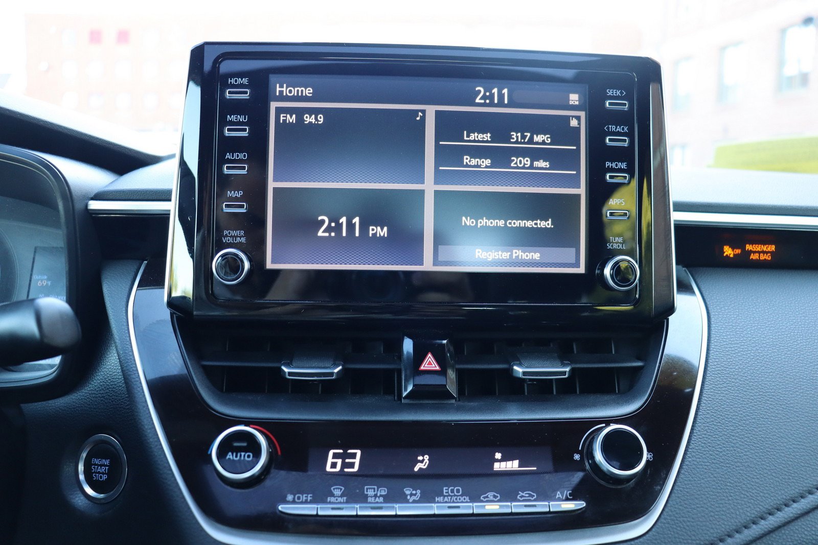 Used 2020 Toyota Corolla SE w/ SE Premium Package FWD image 25