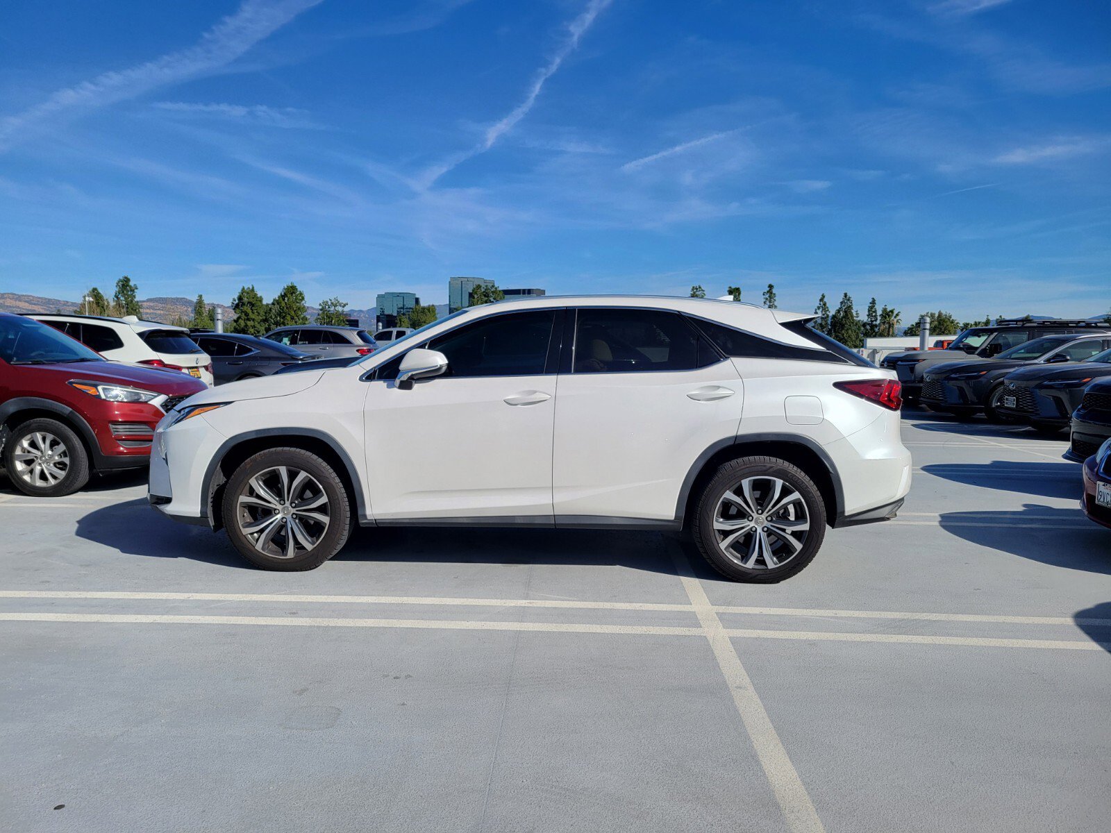 Used 2017 Lexus RX 350 FWD w/ Premium Package image 2