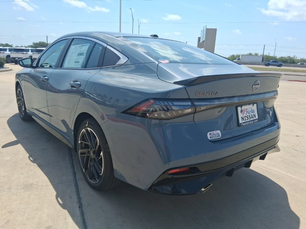New 2026 Nissan Sentra SR w/ Floor Mat Package FWD image 5