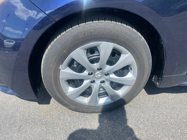 Used 2025 Toyota Corolla LE w/ Convenience Package FWD image 24