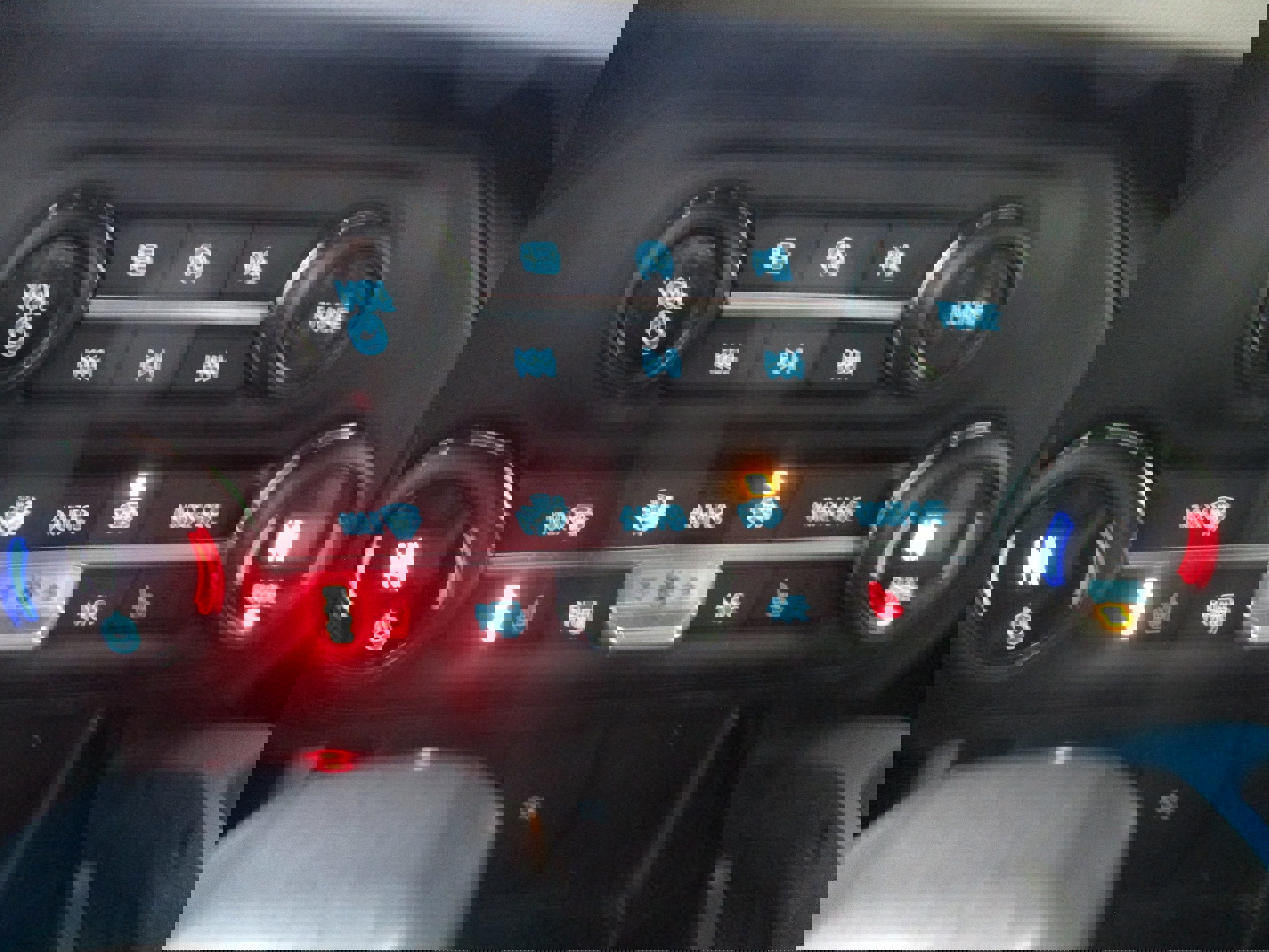 Used 2023 Ford Bronco Wildtrak image 17