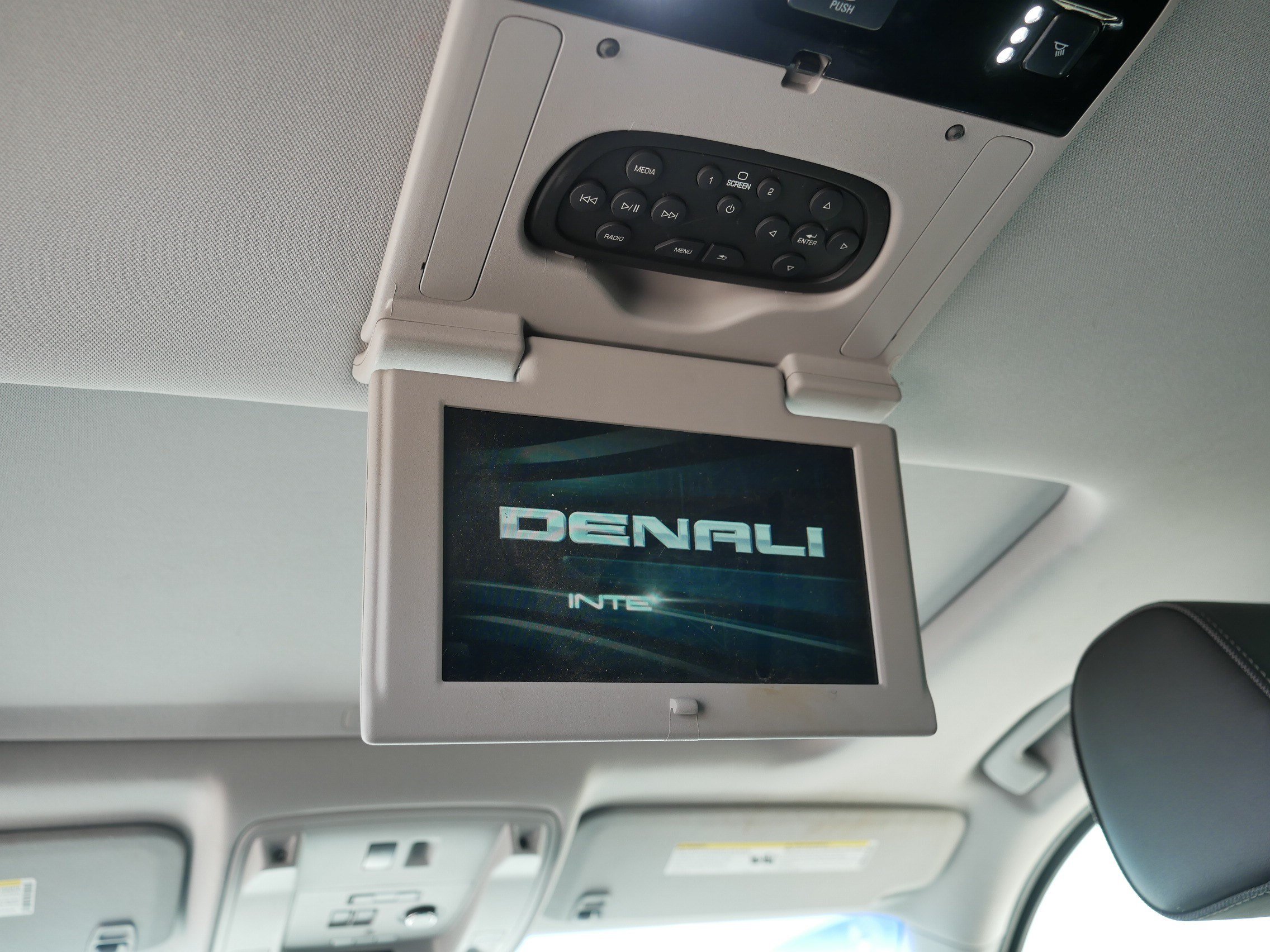 Used 2018 GMC Yukon Denali w/ Denali Ultimate Package AWD/4WD image 36