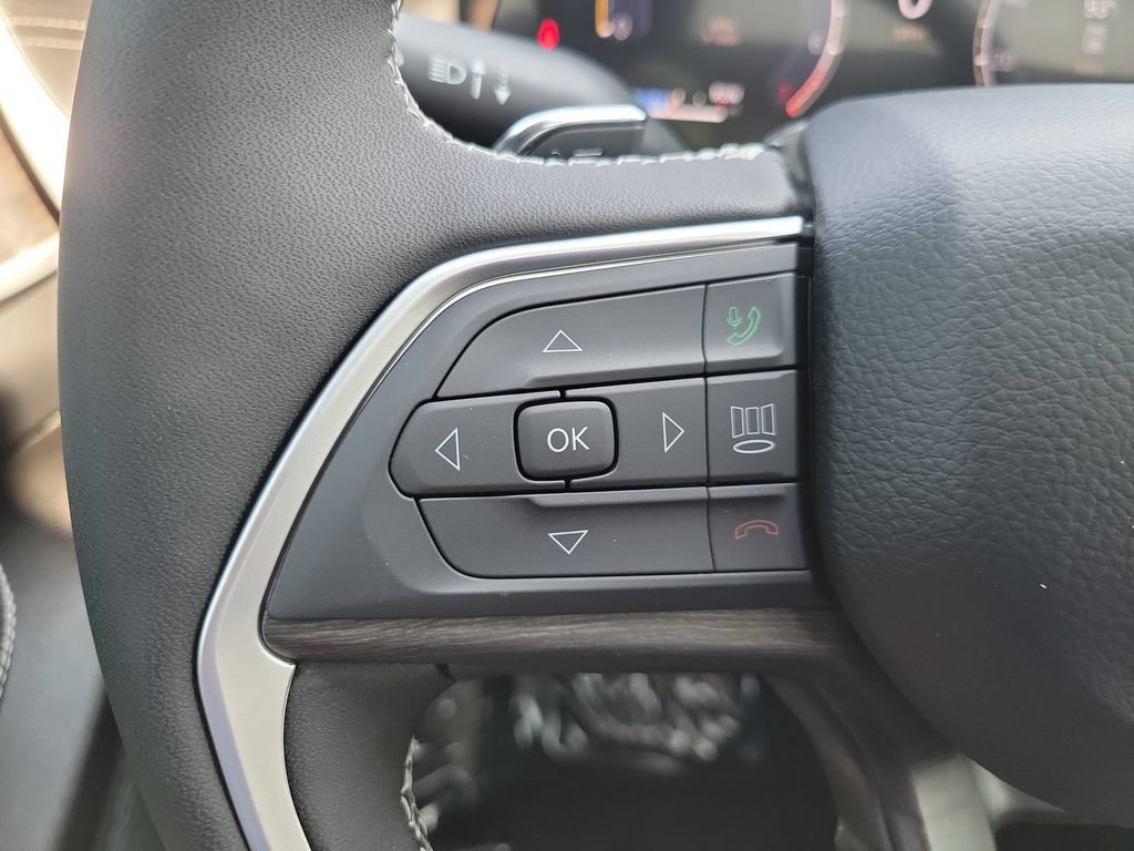 New 2026 Jeep Grand Cherokee Altitude RWD image 14