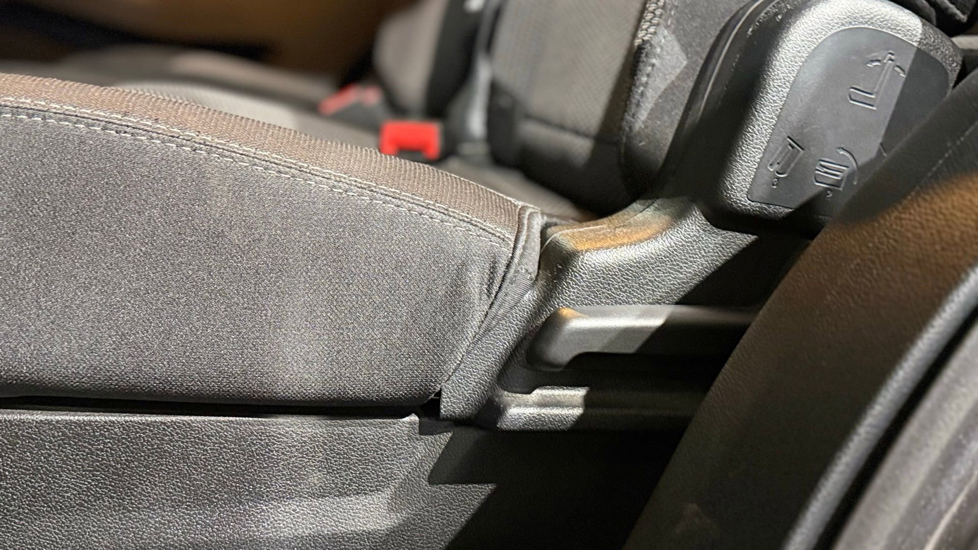 Used 2018 Ford Explorer XLT w/ Equipment Group 201A image 50