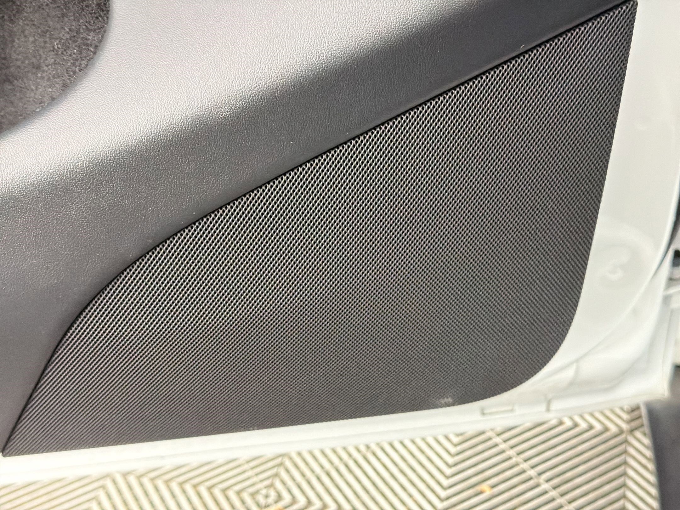 Used 2024 Tesla Model Y Long Range image 21