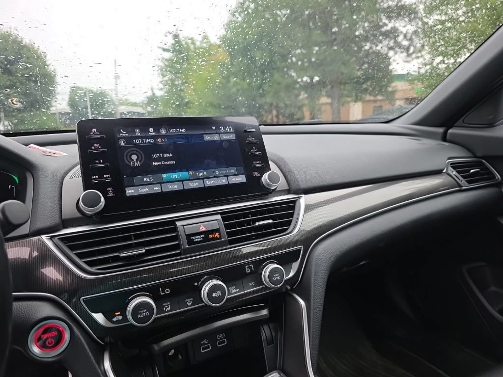 Used 2022 Honda Accord Sport image 22