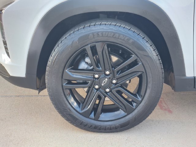 Used 2025 Chevrolet Trax ACTIV w/ Driver Confidence Package FWD image 17