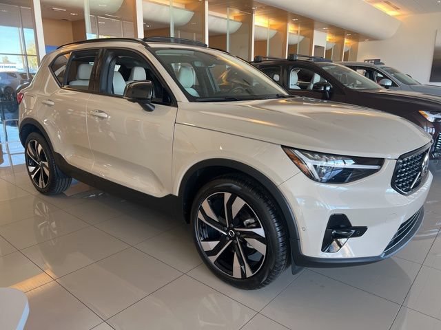 New 2026 Volvo XC40 B5 Ultra w/ Climate Package AWD/4WD image 7