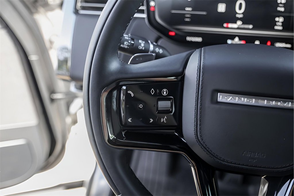 Used 2024 Land Rover Range Rover Sport Dynamic SE image 16