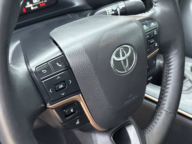 Used 2023 Toyota Crown AWD/4WD image 29