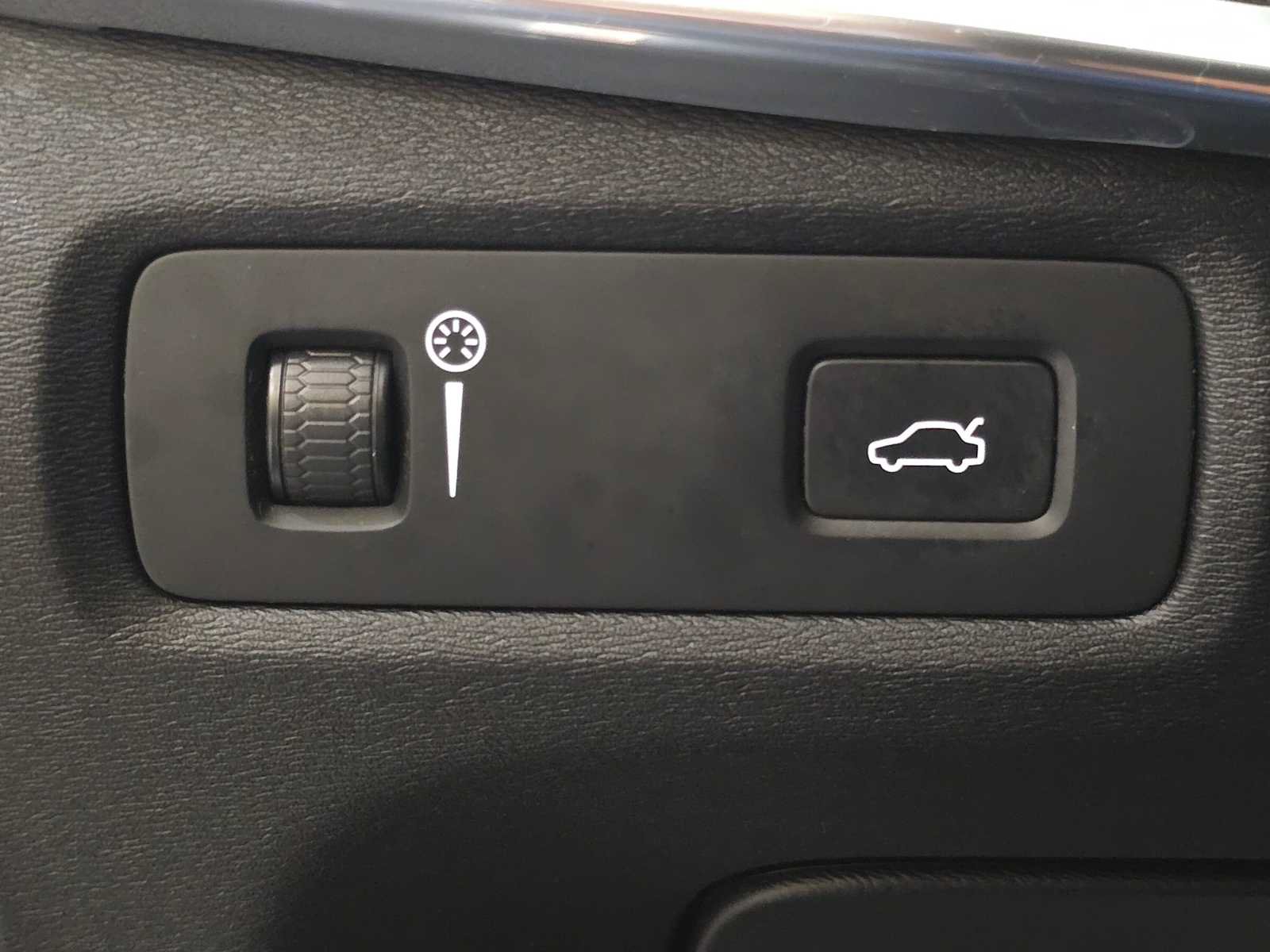 Used 2019 Volvo V90 T5 Cross Country AWD/4WD image 19