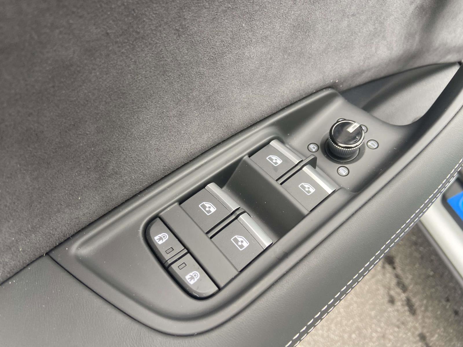 New 2026 Audi SQ8 Prestige image 20