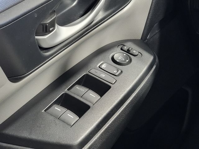 Used 2017 Honda CR-V LX image 24