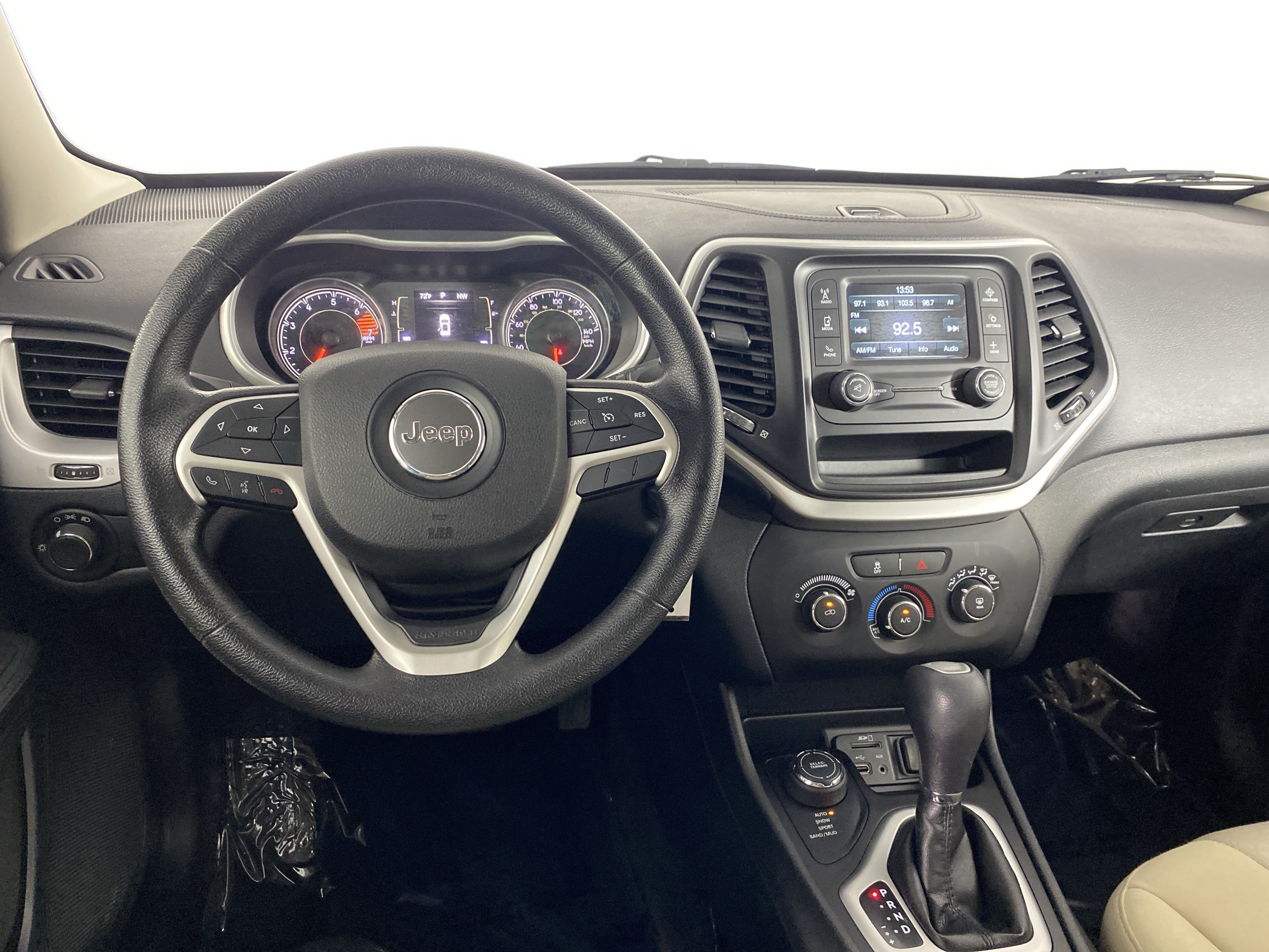 Used 2016 Jeep Cherokee Sport AWD/4WD image 18